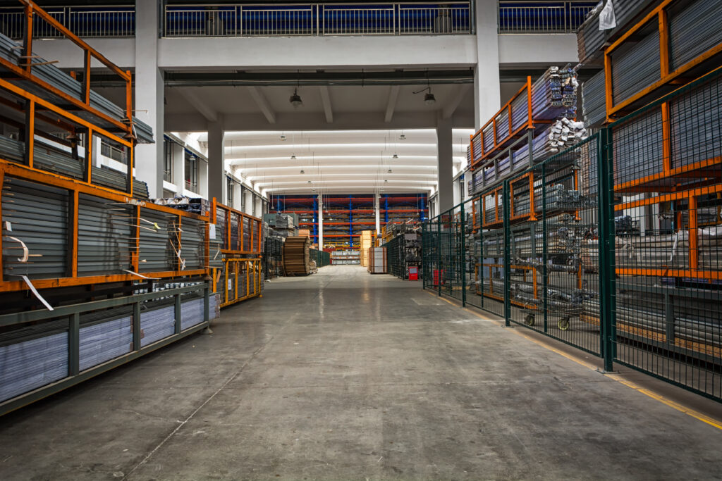 Servicios iron and steel material storage